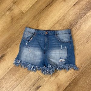 Juniors NO BOUNDARIES Jean Shorts
